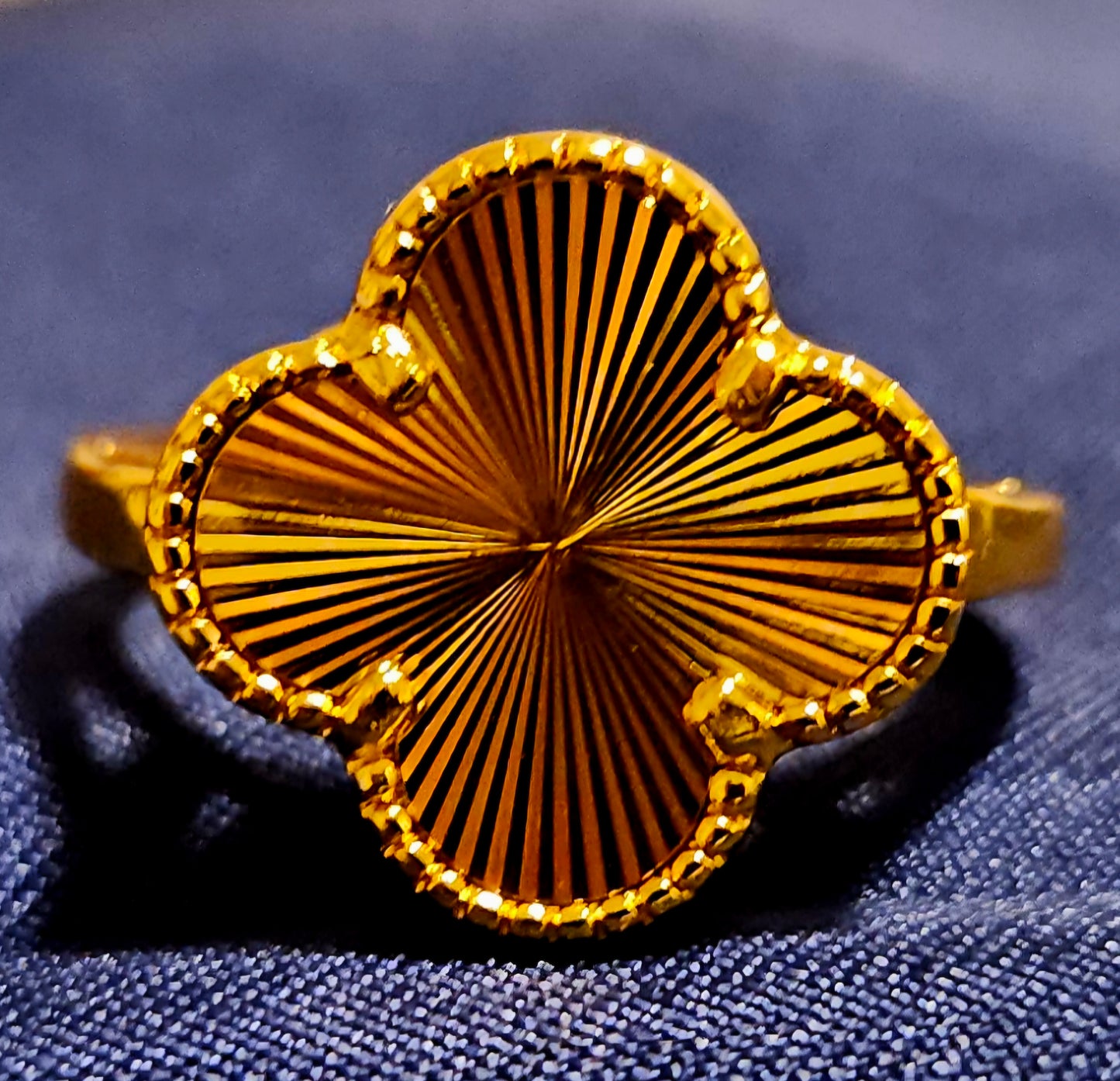 Classic Clover Ring